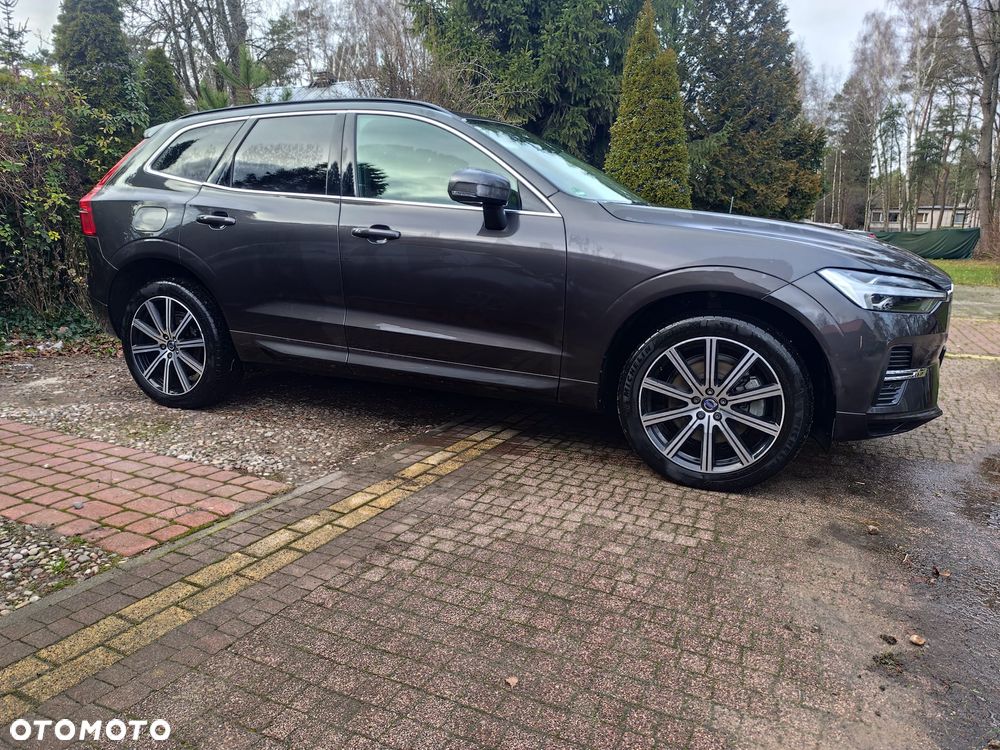 Volvo XC 60 D5 AWD Momentum - 3