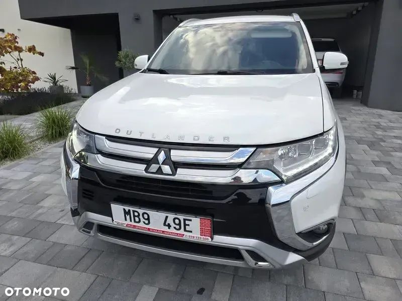 Mitsubishi Outlander 2.0 Intense + Navi 4WD CVT - 3