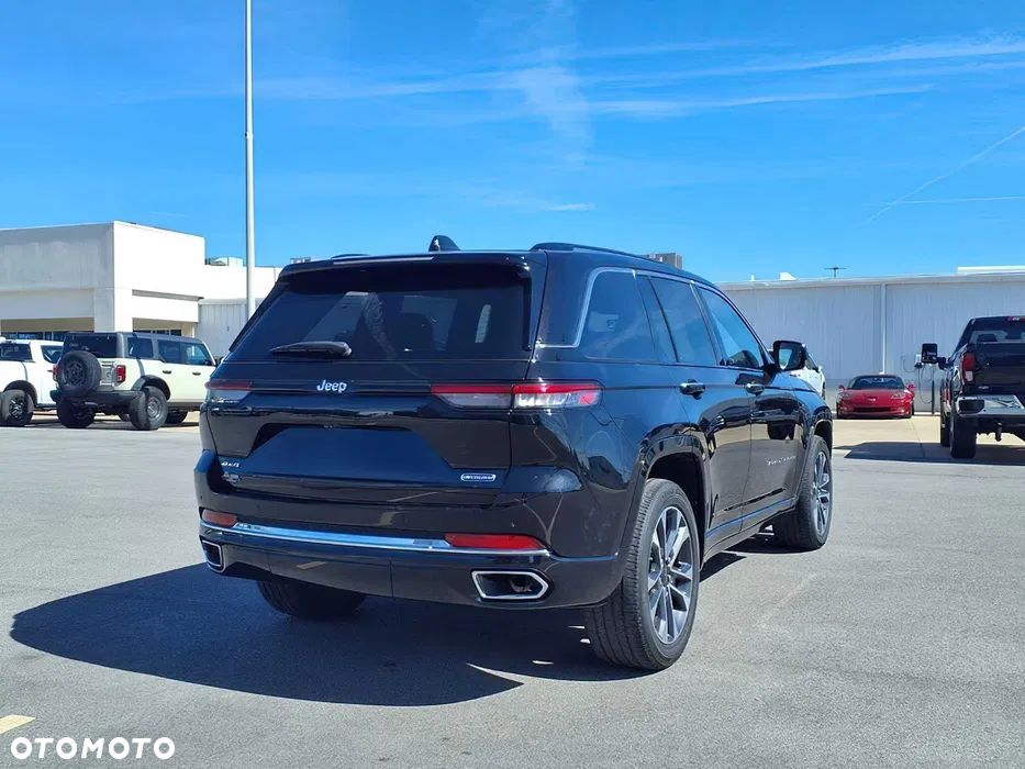 Jeep Grand Cherokee - 4
