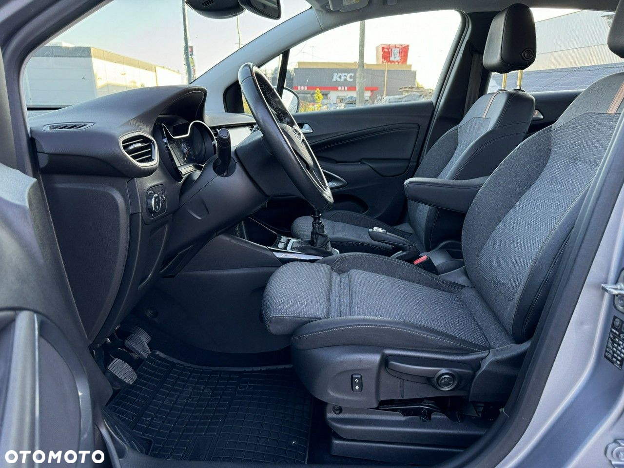 Opel Crossland 1.5 Diesel Business Edition - 19