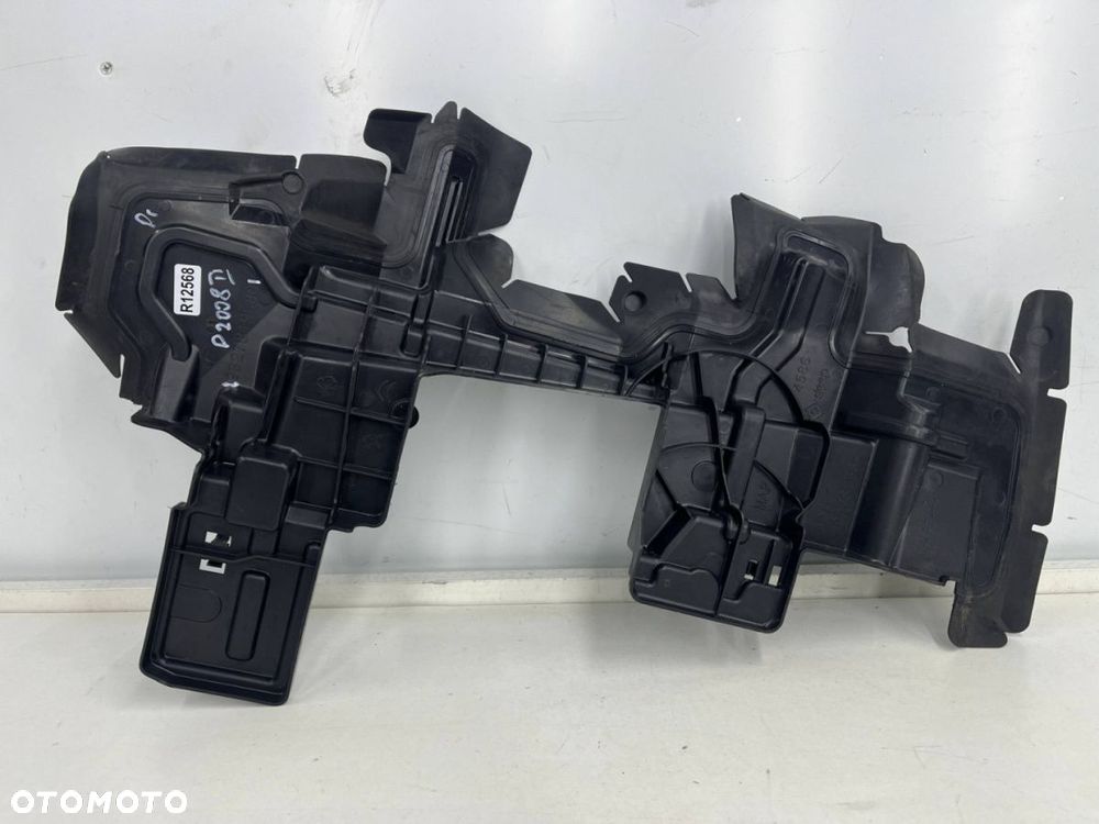 Osłona chłodnicy Peugeot 2008 II 19r. prawa kierownica powietrza pasa przedniego oryginal 9827819580 - 1