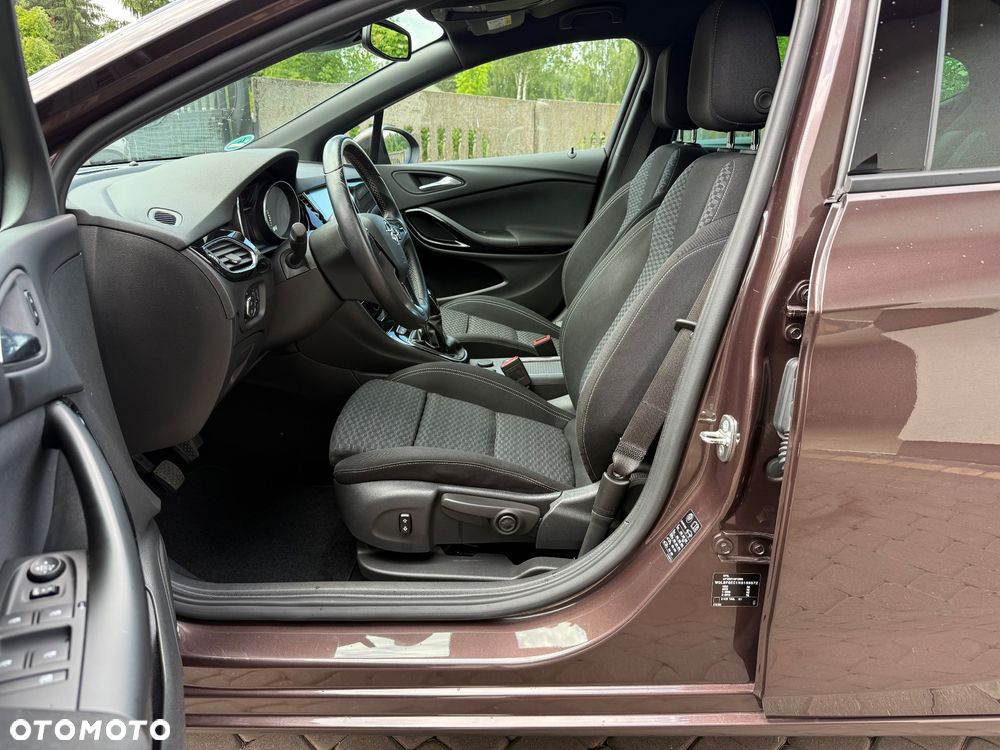 Opel Astra 1.4 Turbo Innovation - 11