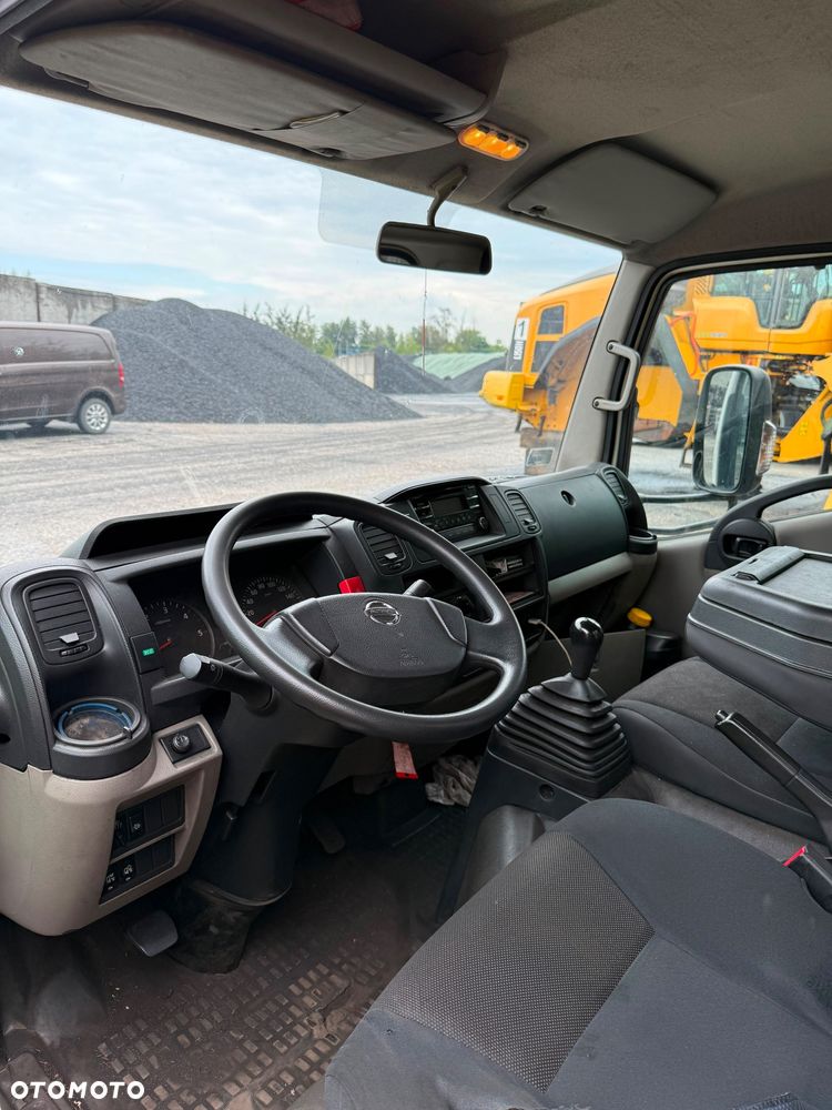 Nissan NT400 - 8