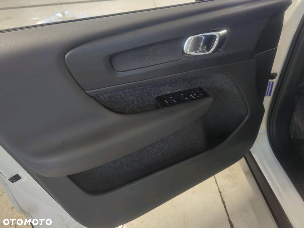 Volvo XC 40 T3 Momentum - 15