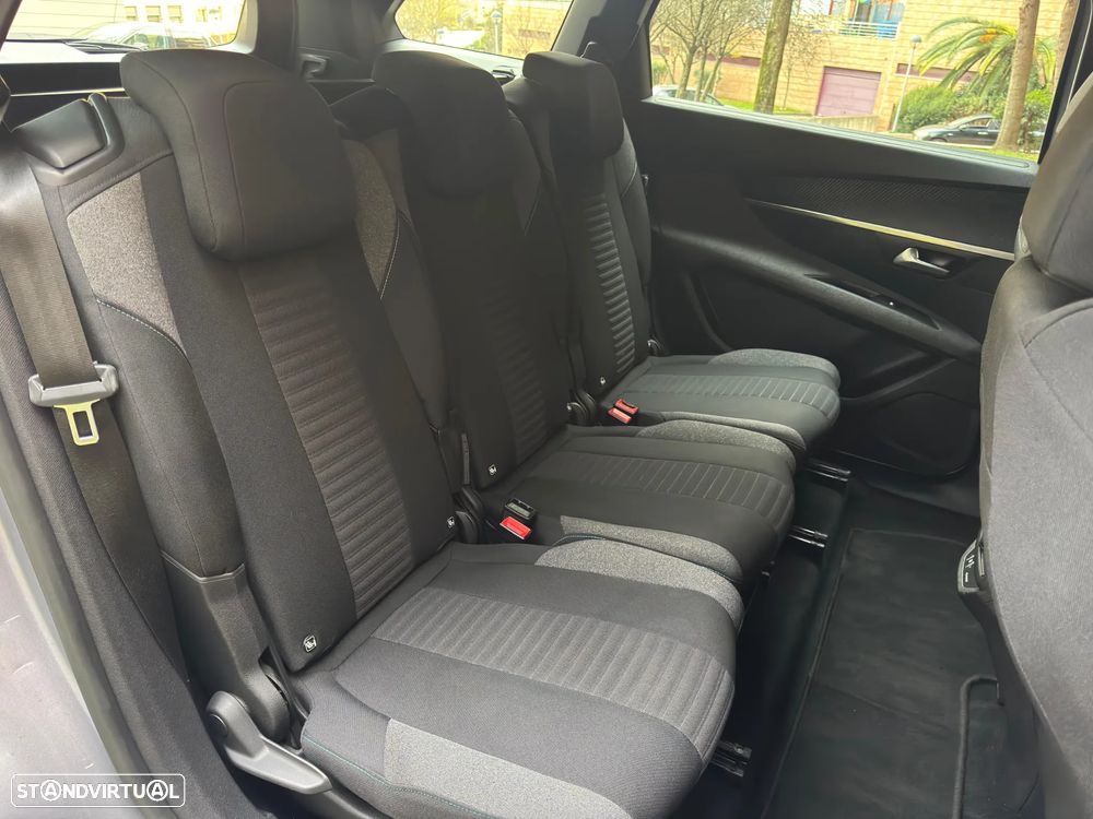 Peugeot 5008 1.5 BlueHDi Allure EAT8 - 13