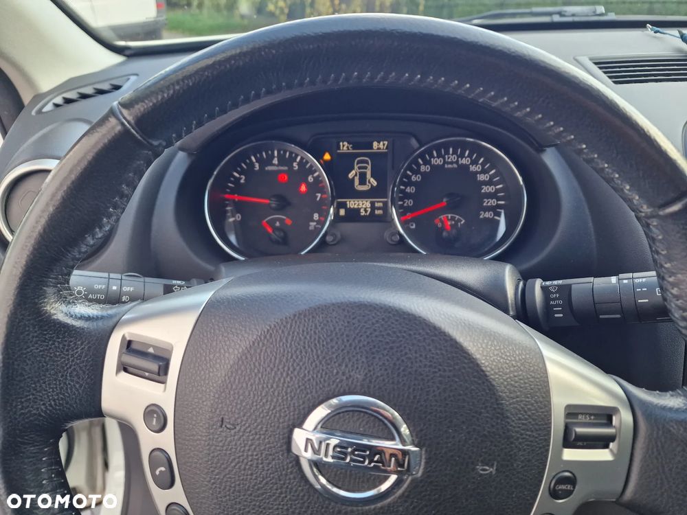 Nissan Qashqai 1.6 visia - 13