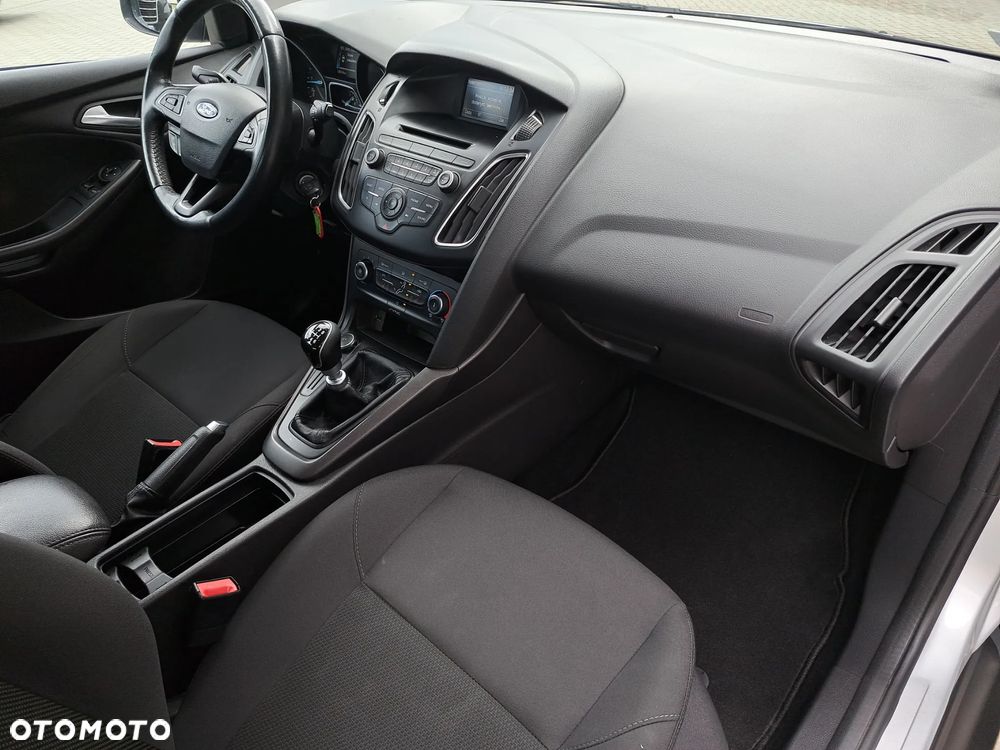 Ford Focus 1.5 TDCi Gold X - 25
