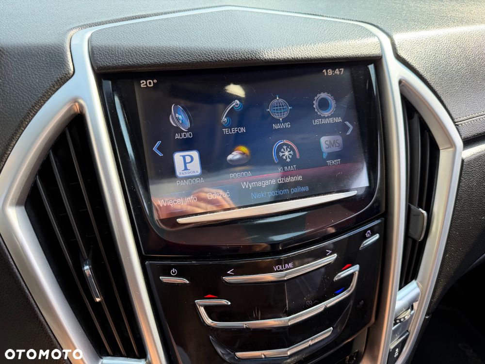 Cadillac SRX - 25
