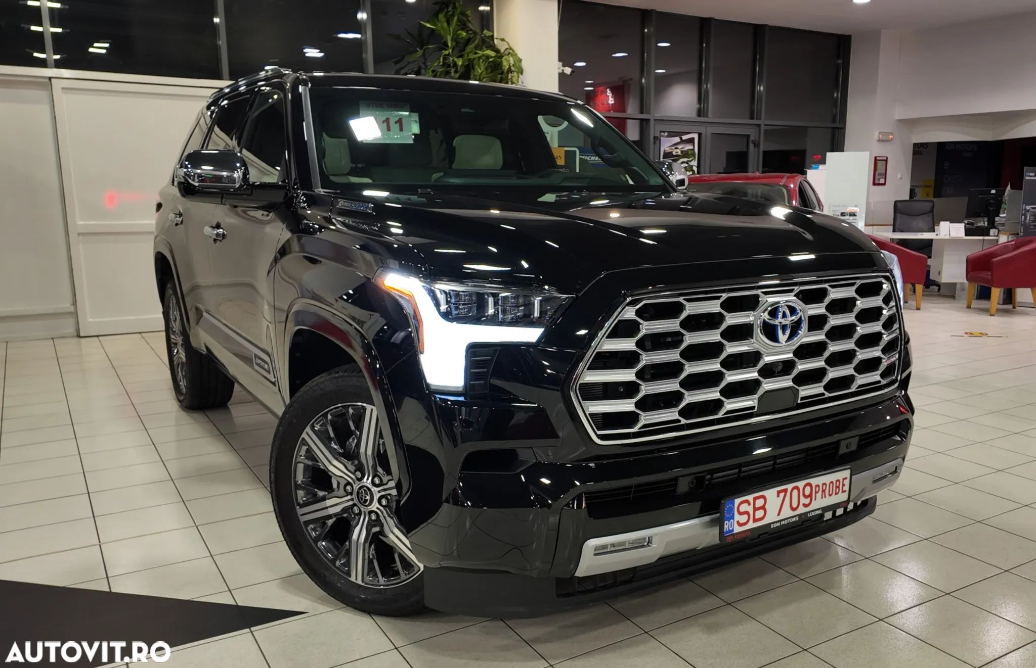 Toyota Sequoia - 1