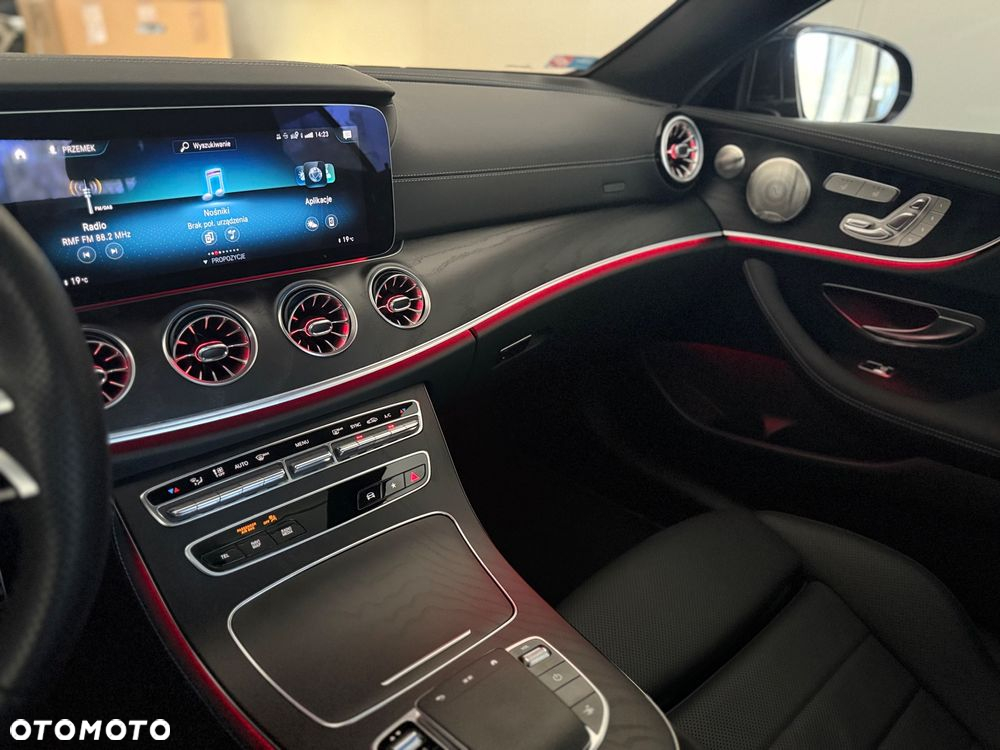 Mercedes-Benz Klasa E 220 d Coupe 4-Matic 9G-TRONIC - 30