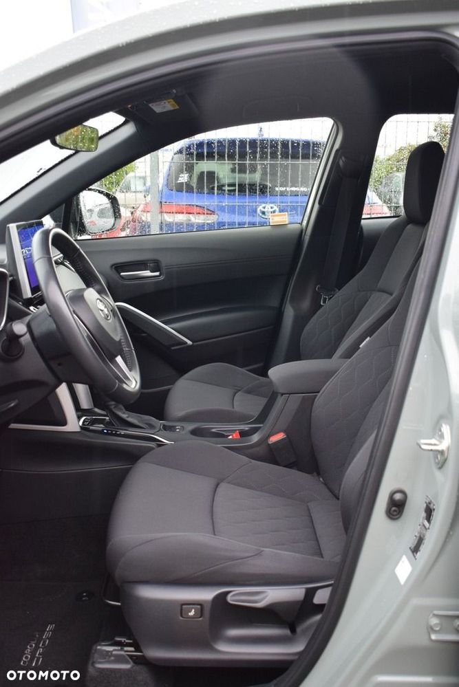 Toyota Corolla Cross - 12