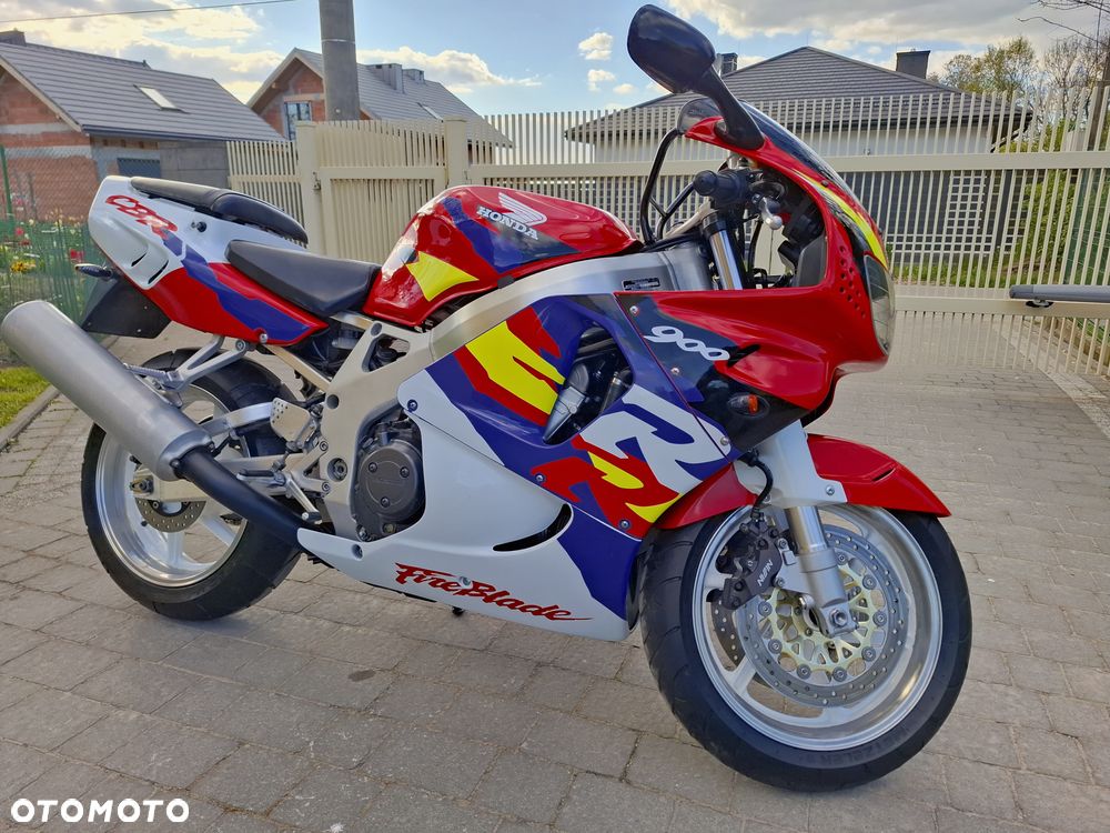 Honda CBR - 11