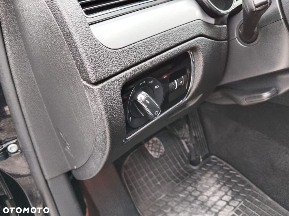 Skoda Superb 2.0 TDI Exclusive - 10
