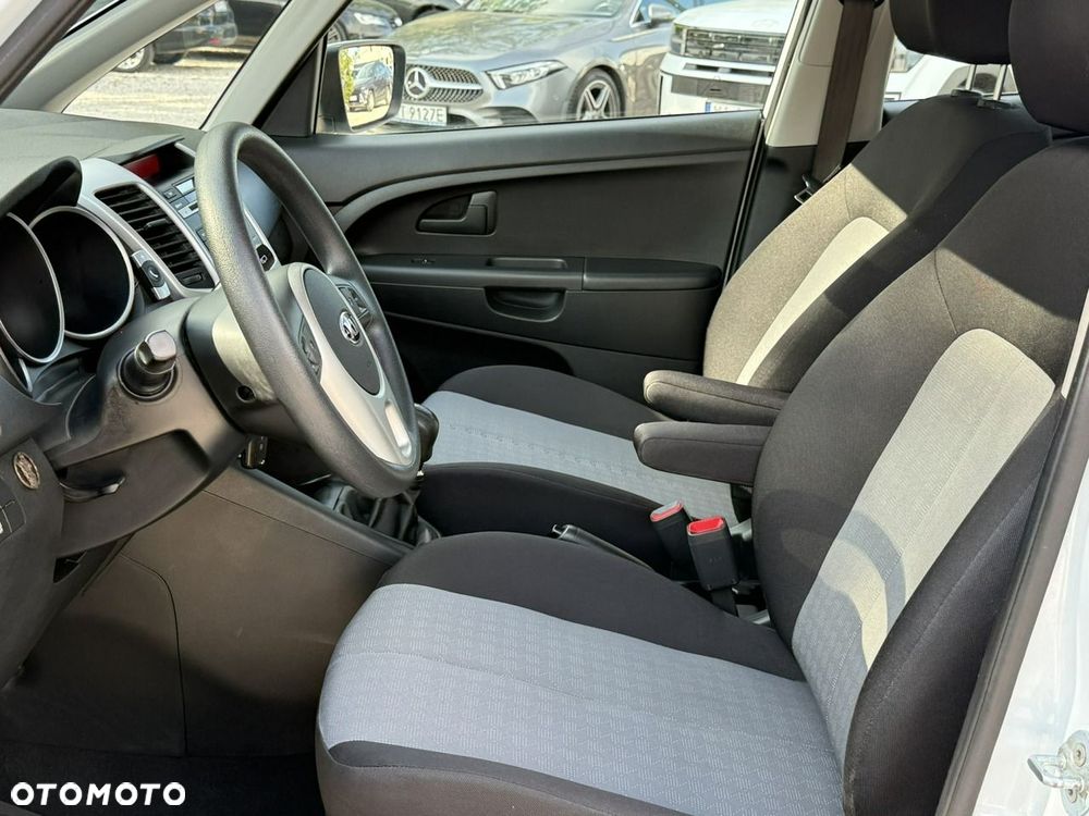 Kia Venga 1.4 CRDi M - 11