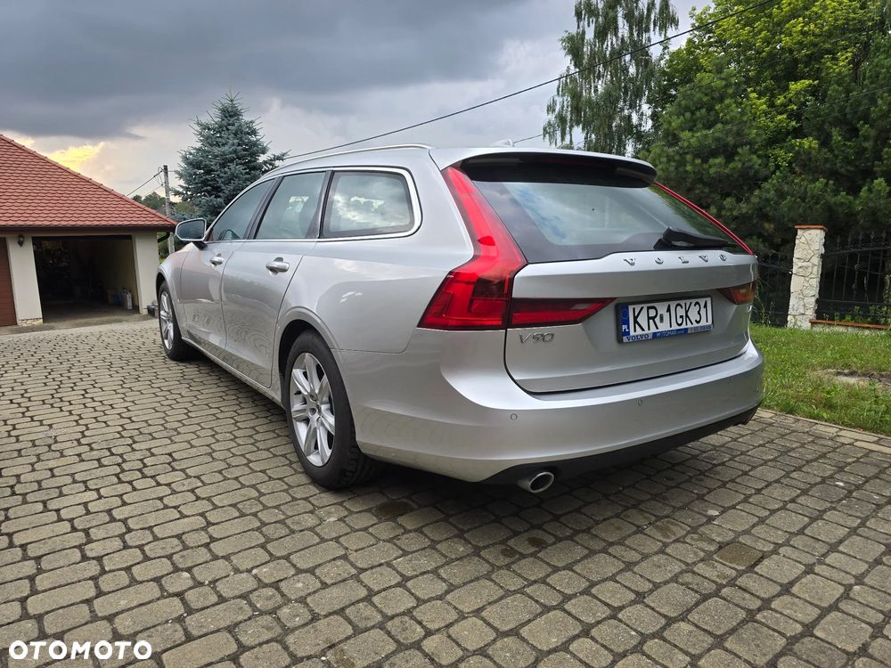 Volvo V90 D4 Momentum - 16