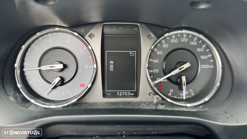 Toyota Hilux 2.4 D-4D 4X4 - 10