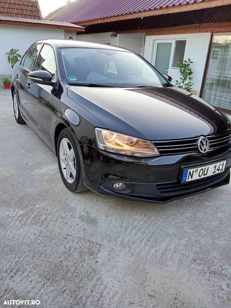 Volkswagen Jetta 1.2 TSI Life - 2