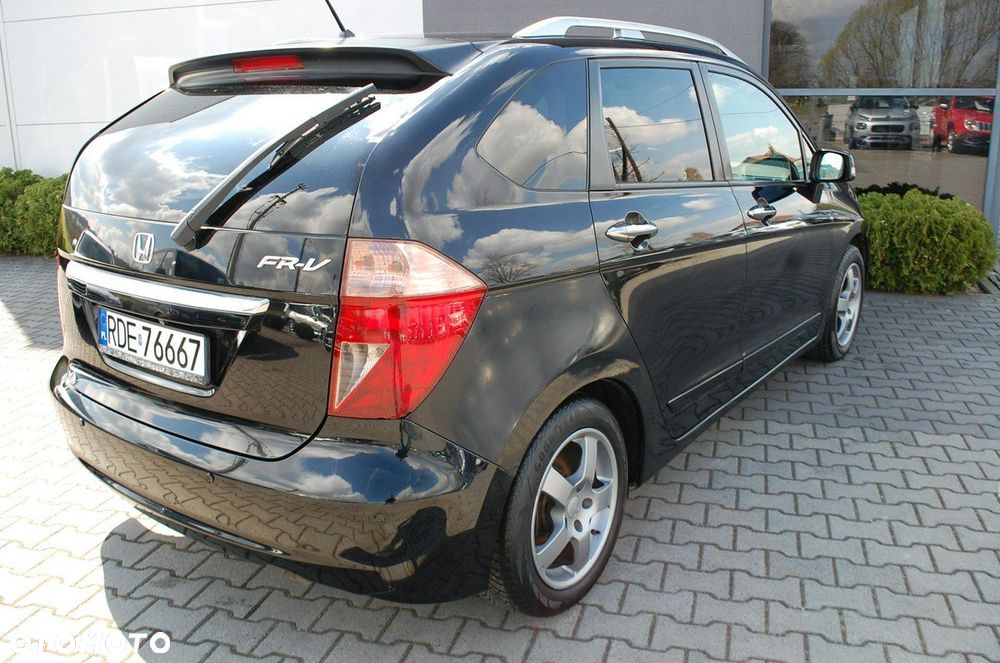 Honda FR-V - 18