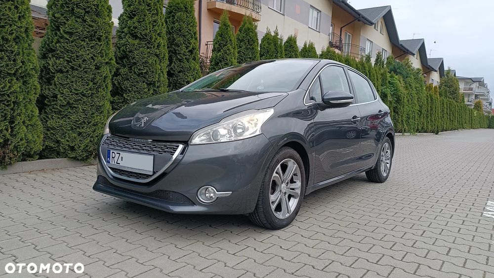 Peugeot 208 82 VTI Allure - 1