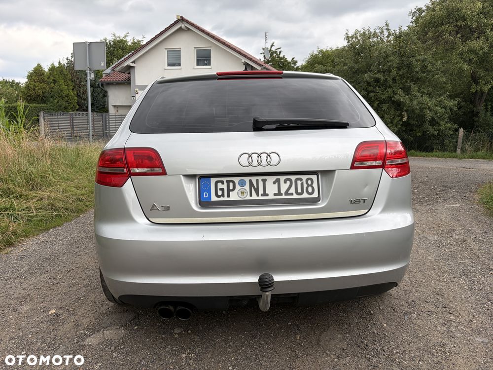 Audi A3 Sportback 1.8 TFSI Ambiente - 3