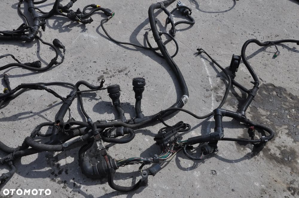 WIĄZKA INSTALACJA SKRZYNI BIEGÓW SILNIKA MASSEY FERGUSON 7480 6480 6485 - 4