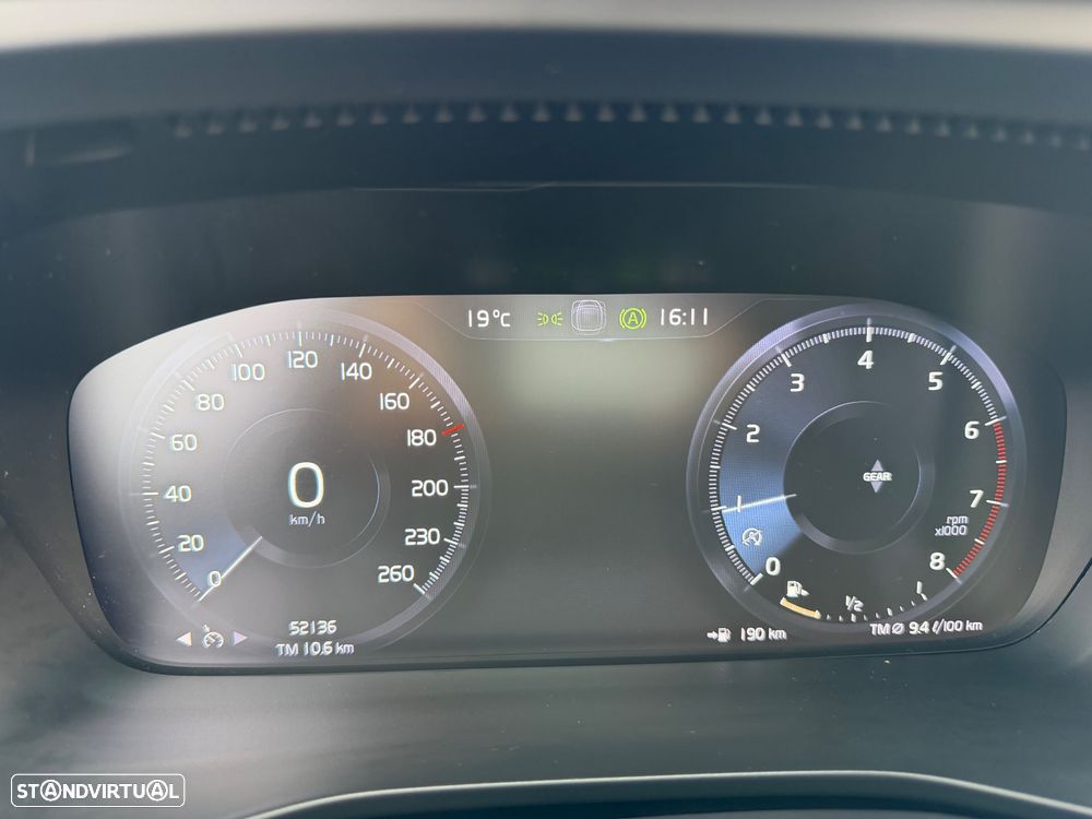 Volvo XC 40 1.5 T3 - 8