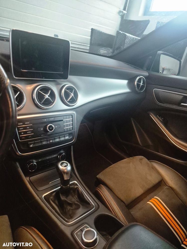 Mercedes-Benz CLA 220 - 4