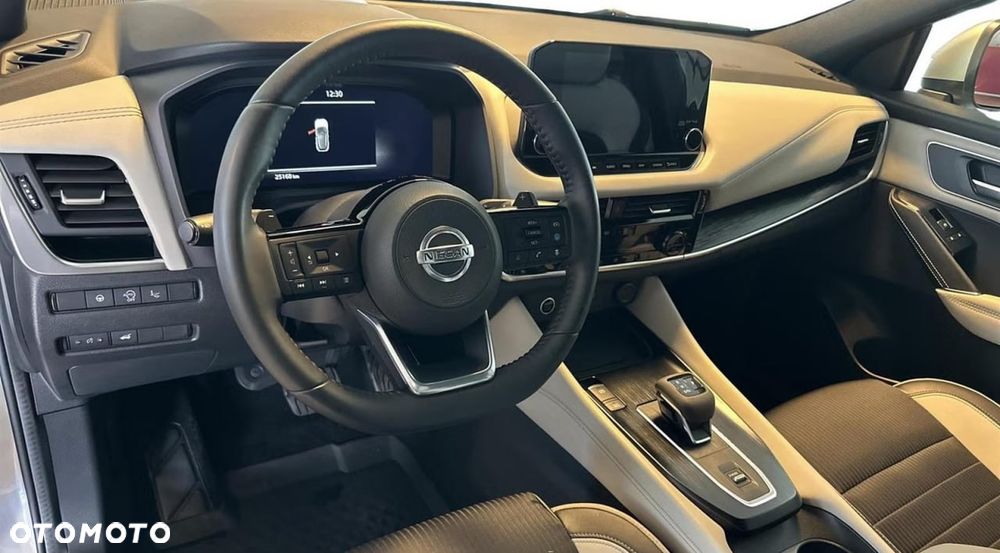 Nissan Qashqai 1.3 DIG-T DCT TEKNA - 26