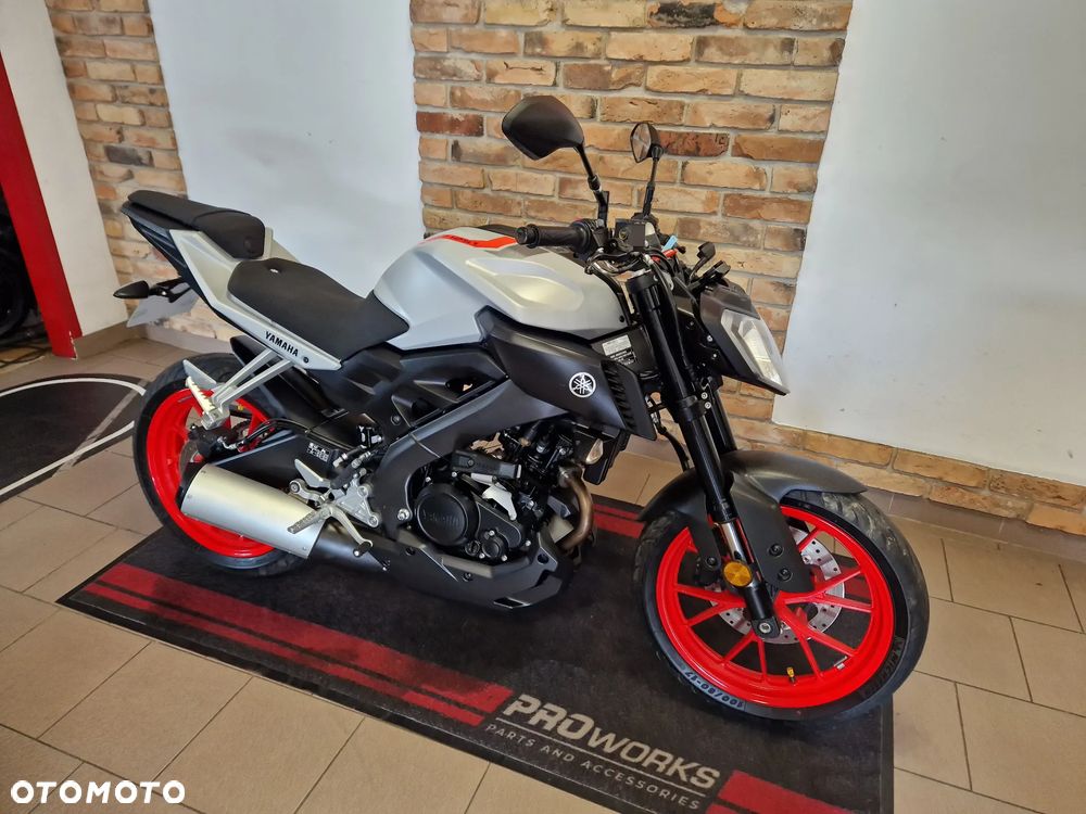 Yamaha MT - 30