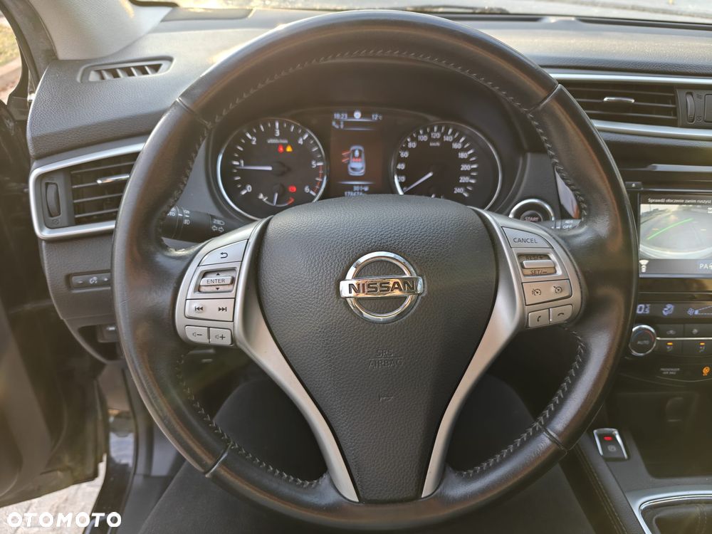 Nissan Qashqai 1.6 dCi DPF tekna - 11
