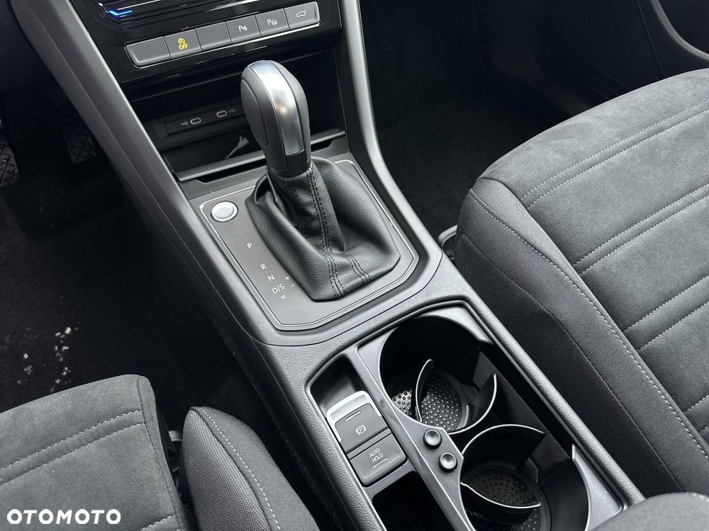 Volkswagen Touran - 16