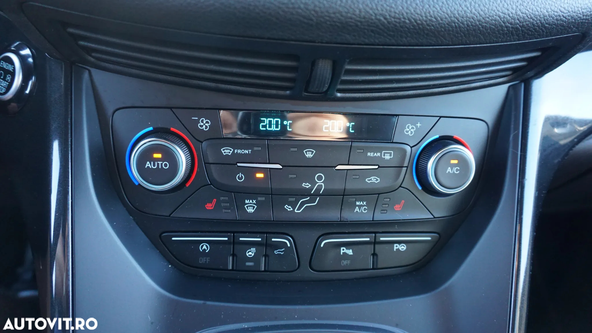 Ford Kuga 1.5 EcoBoost 4x4 Aut. ST-Line - 30