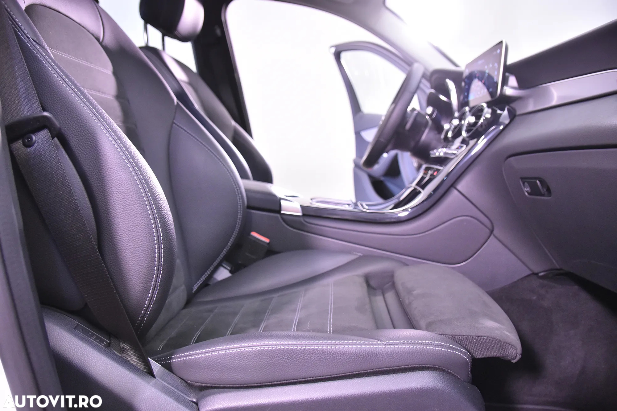 Mercedes-Benz GLC 300 e 4MATIC - 12