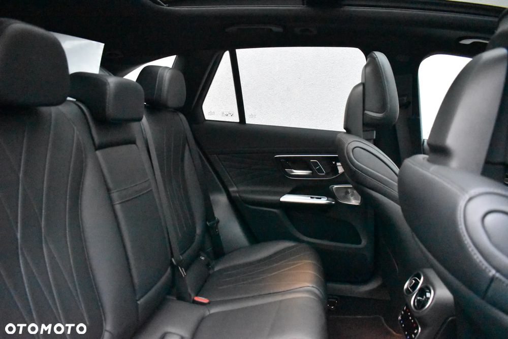 Mercedes-Benz GLC 450 d 4Matic 9G-TRONIC AMG Line Advanced - 21