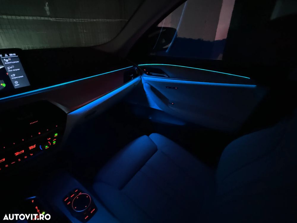 BMW Seria 5 530e Aut. Luxury Line - 26