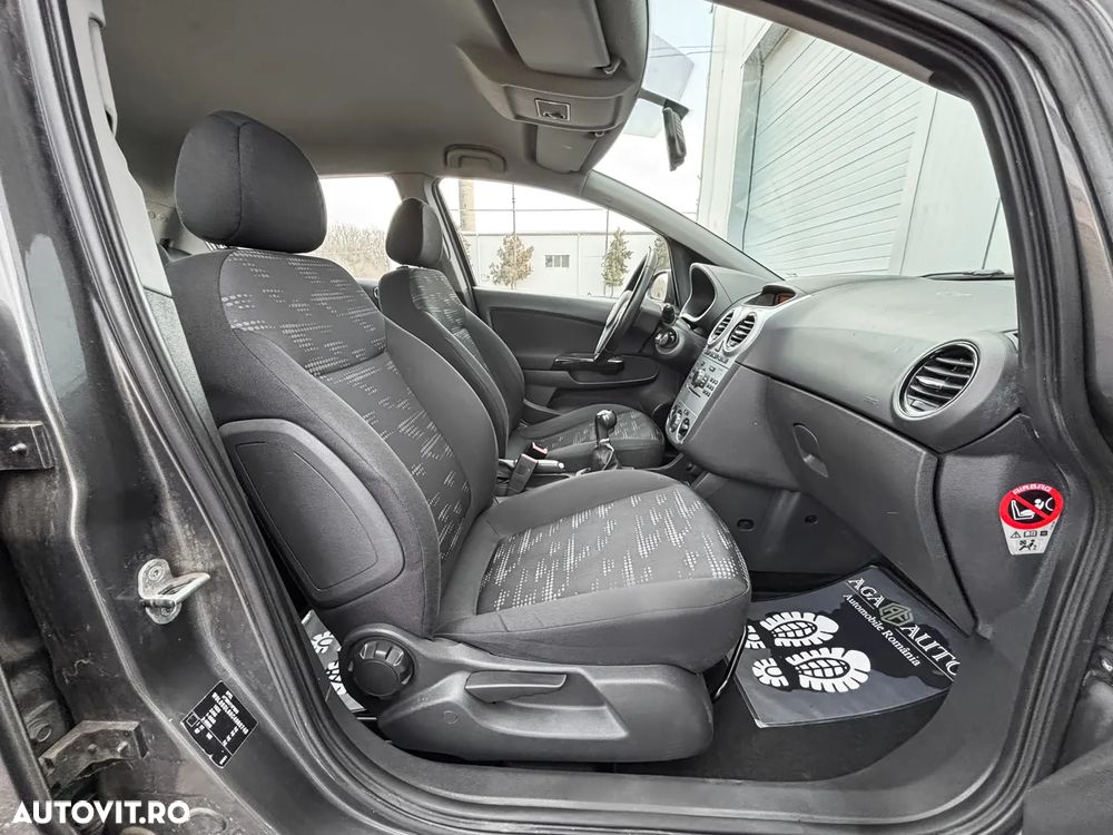 Opel Corsa 1.2 Essentia - 11