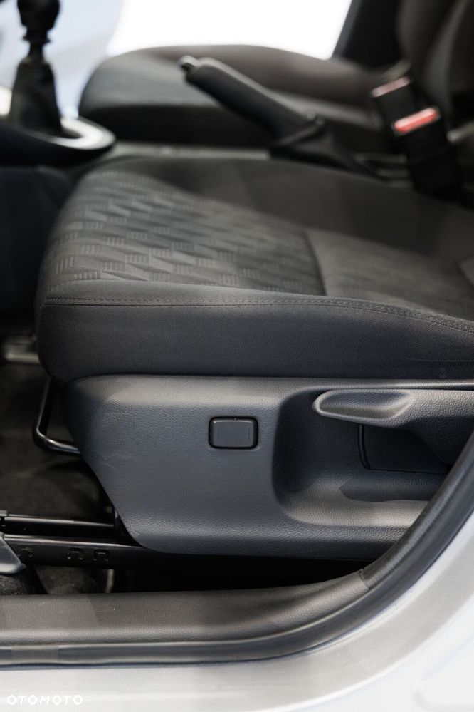 Toyota Yaris 1.5 Comfort - 35
