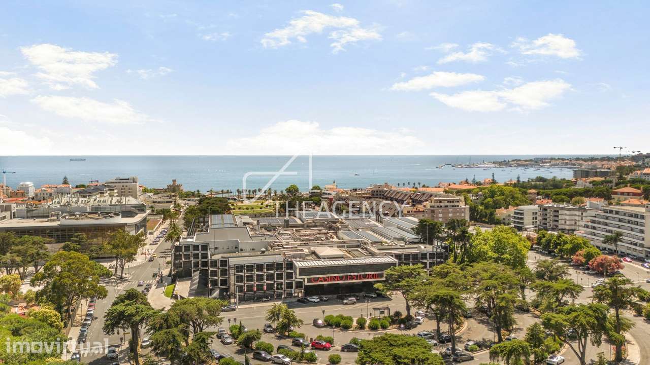 Penthouse T5 no Centro do Estoril. Terraço privado com vistas de 180° - Grande imagem: 2/44