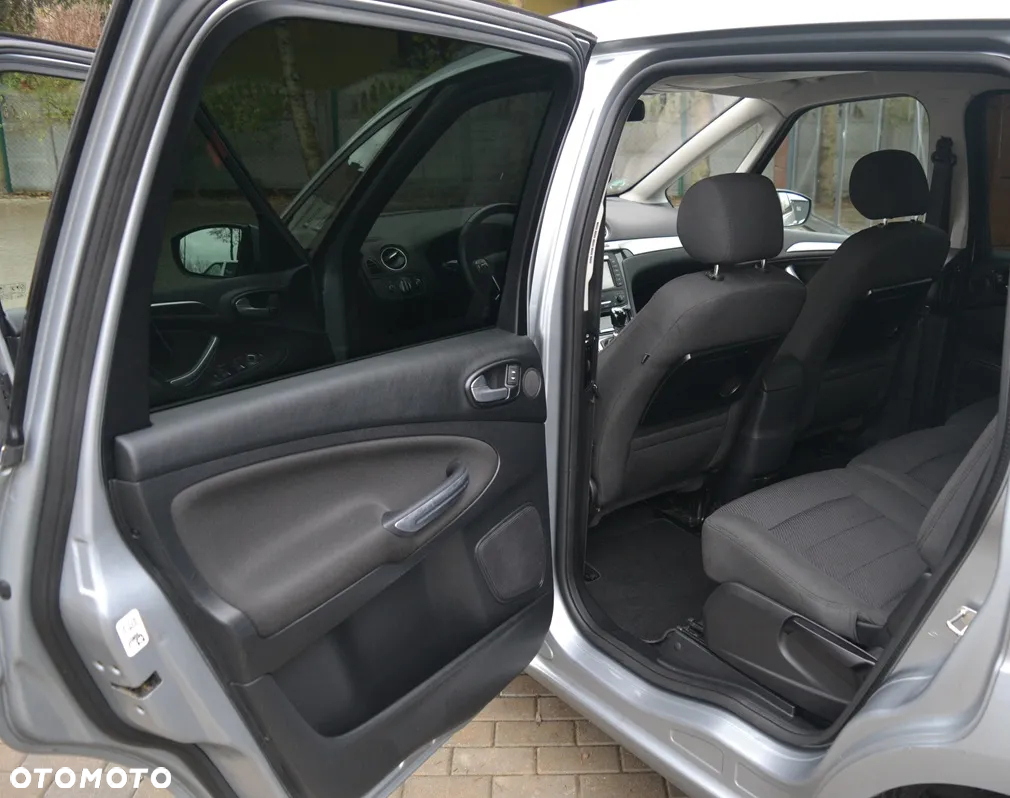 Ford Galaxy 2.0 TDCi Titanium - 16