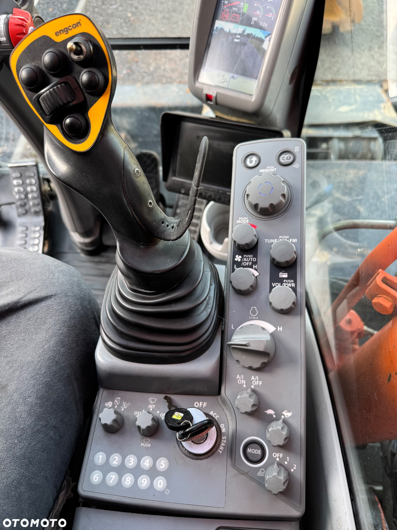 Hitachi ZX140W-6 / ZX 140 W - 35