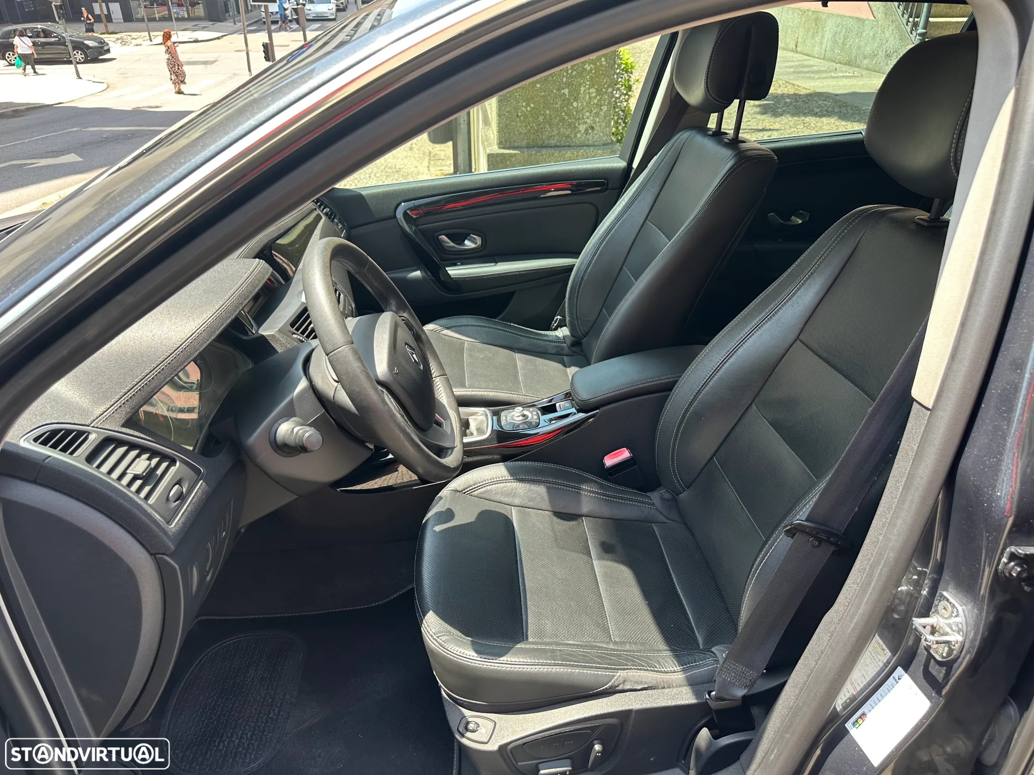 Renault Laguna Break 2.0 dCi Initiale - 13