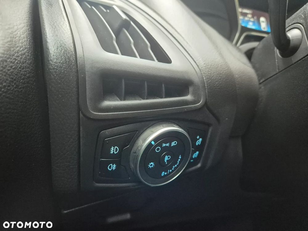Ford Focus 1.0 EcoBoost Connected - 9