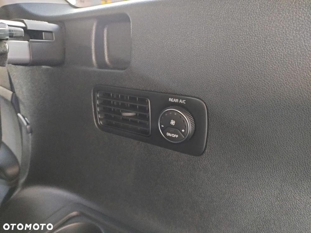 Kia Sorento 2.0 CRDI Business Line Plus - 28