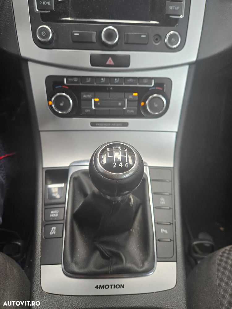 VOLKSWAGEN Passat 2011 — imagine 10