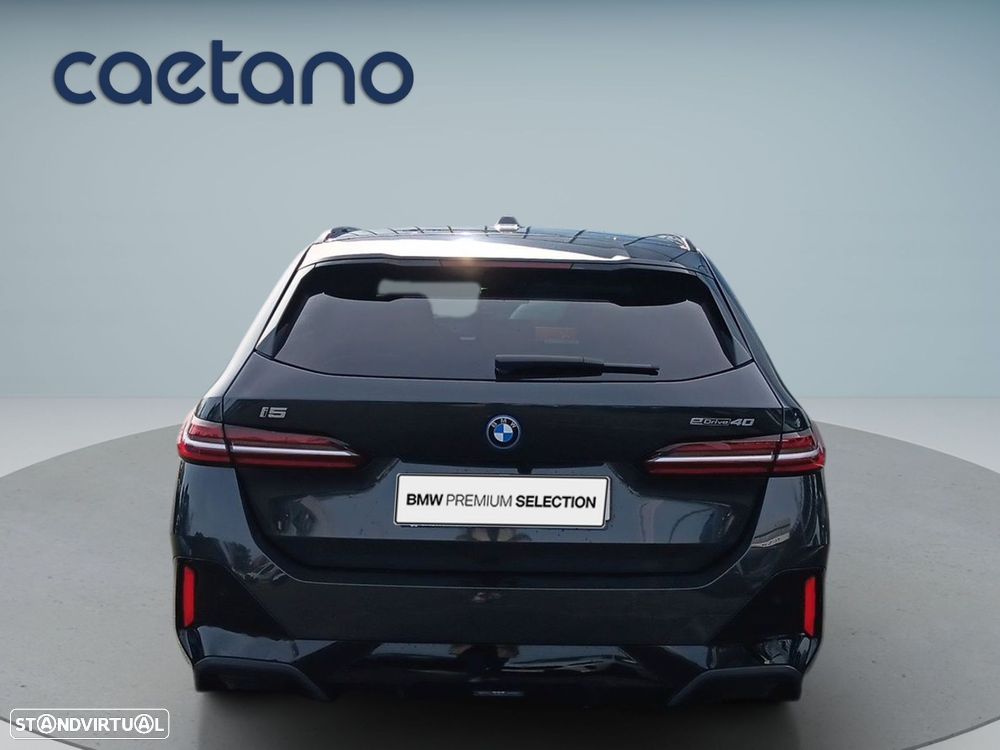 BMW i5 eDrive40 Pack Desportivo M - 4