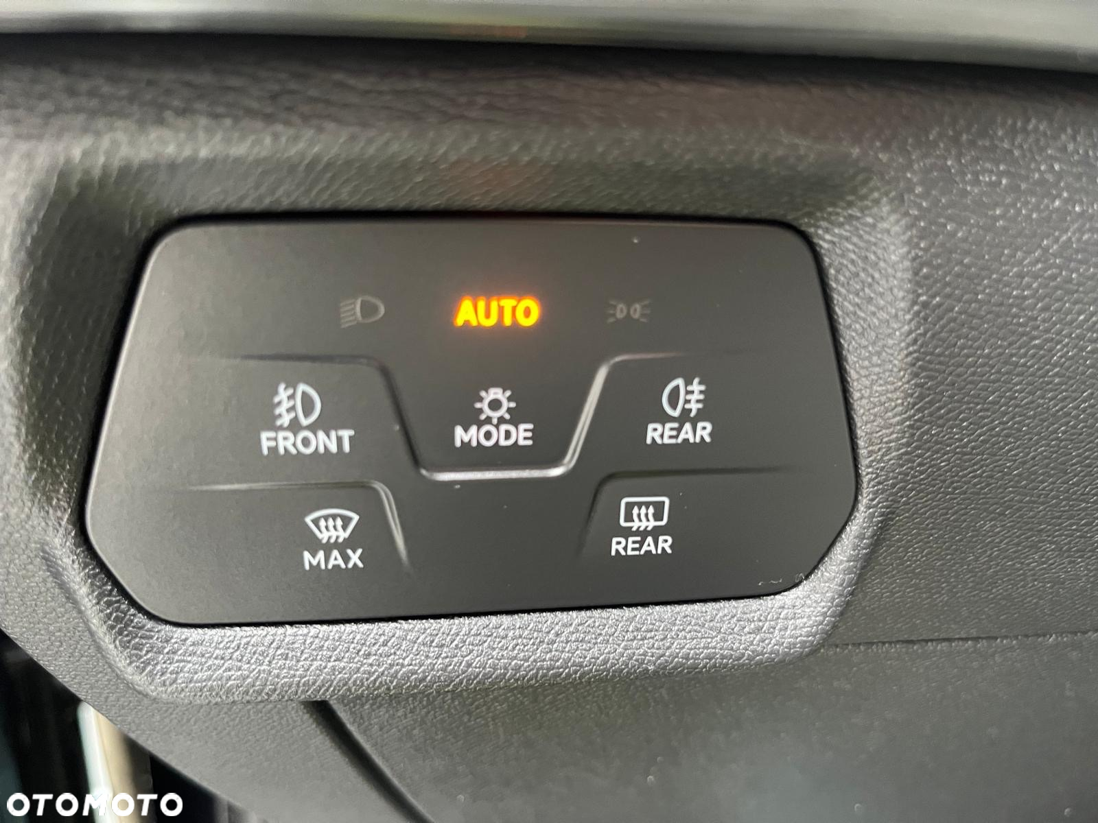Cupra Leon Sportstourer 1.4 e-Hybrid (180 kW System) VZ - 30
