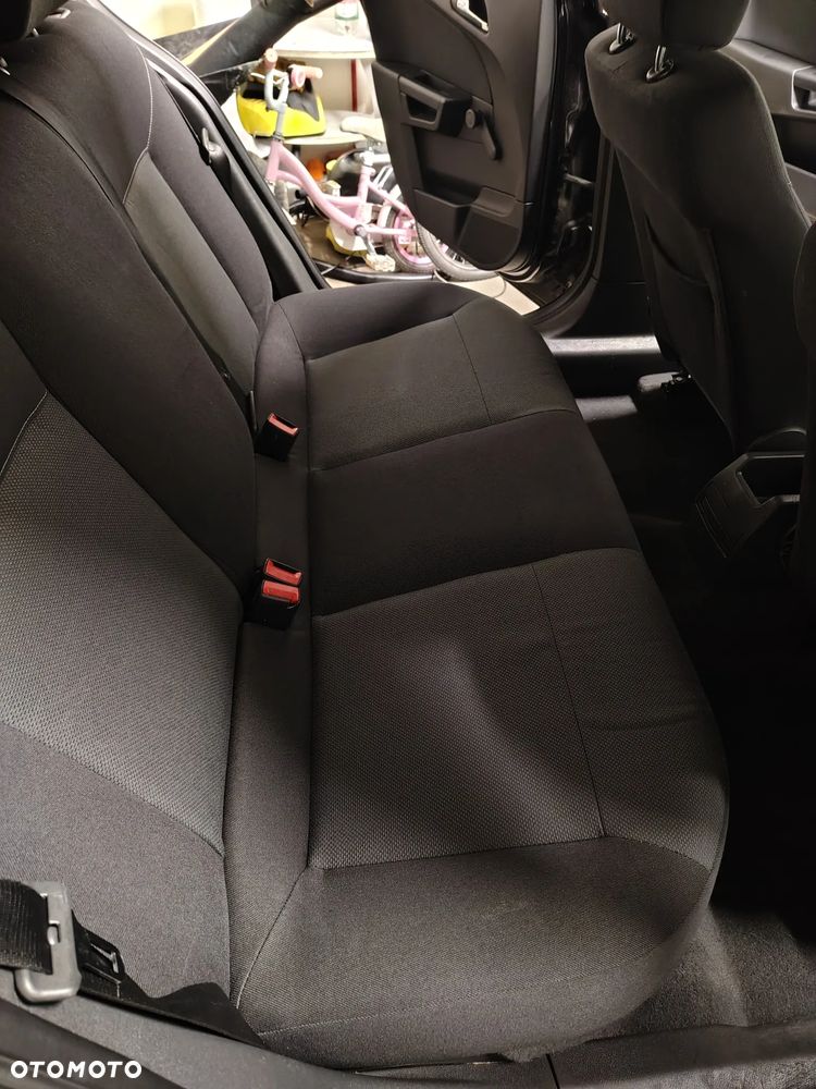 Opel Astra 1.6 Essentia - 9