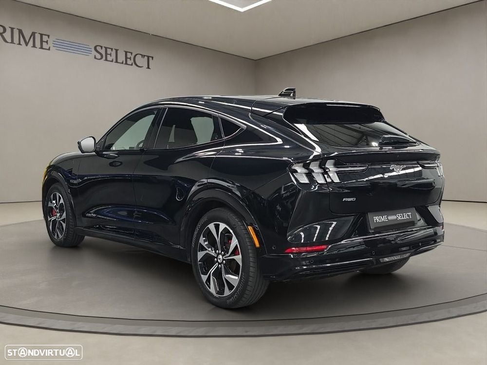 Ford Mustang Mach-E Alargada AWD - 2