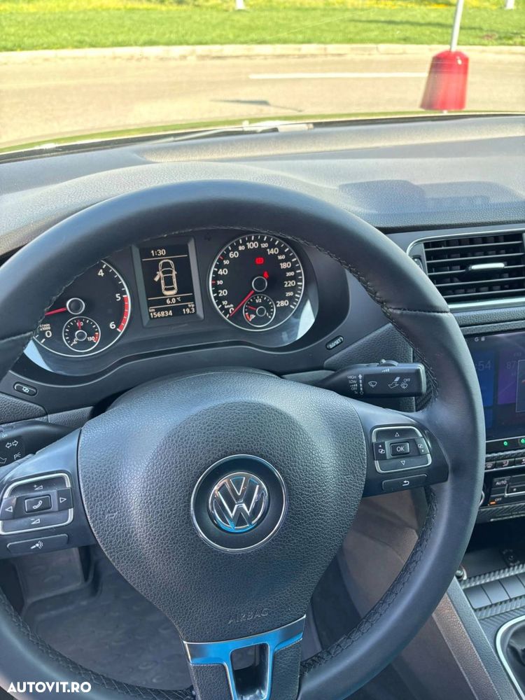 Volkswagen Jetta - 29