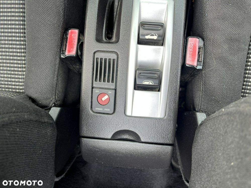 Peugeot 307 CC - 24